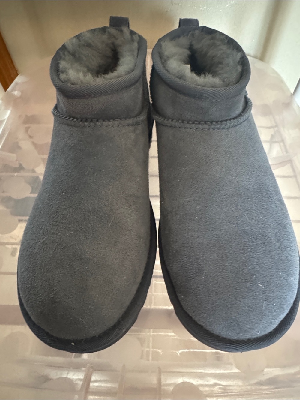UGG - never worn